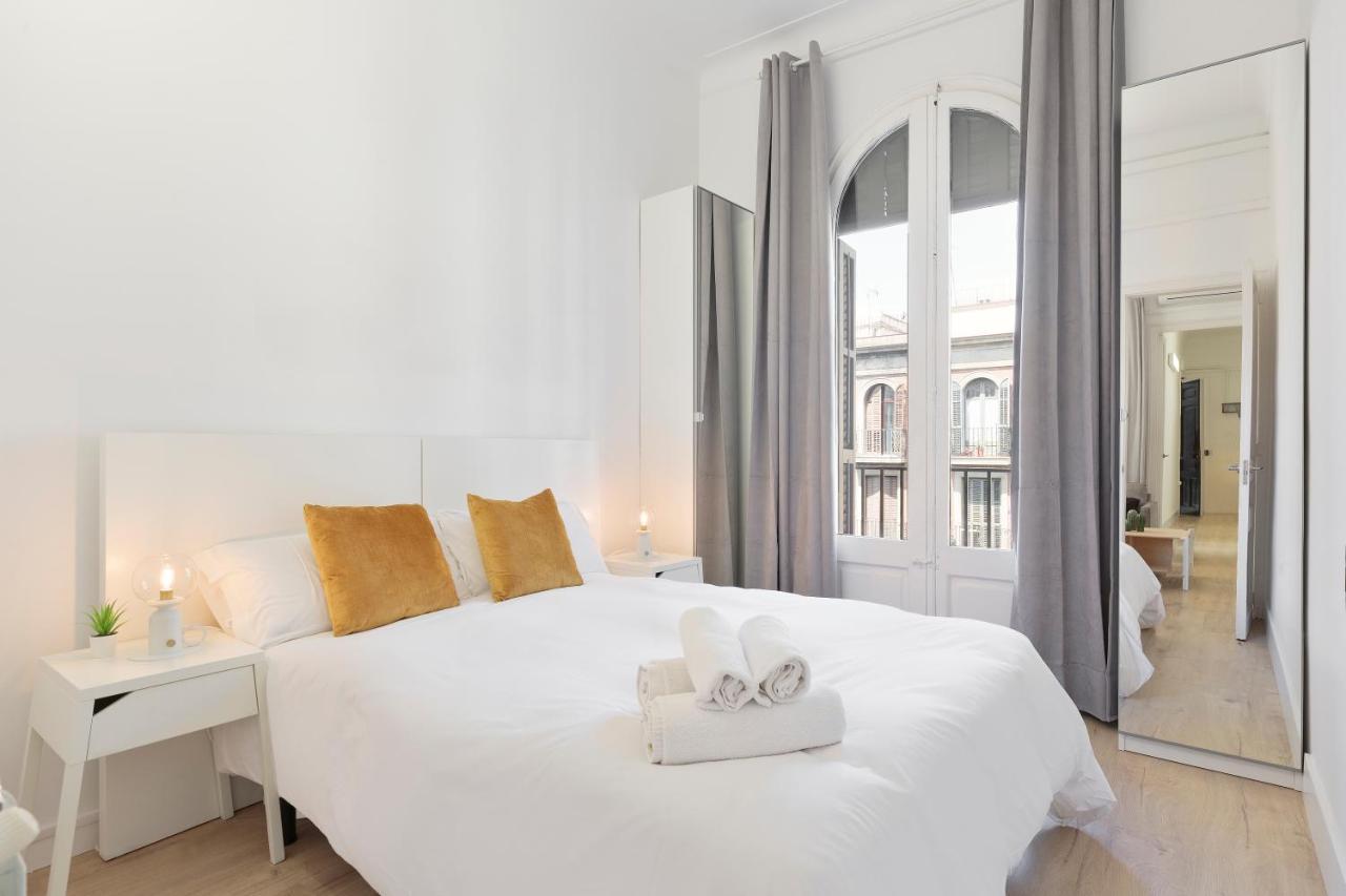 Suites4days Gaudi Eixample Barcelone Extérieur photo