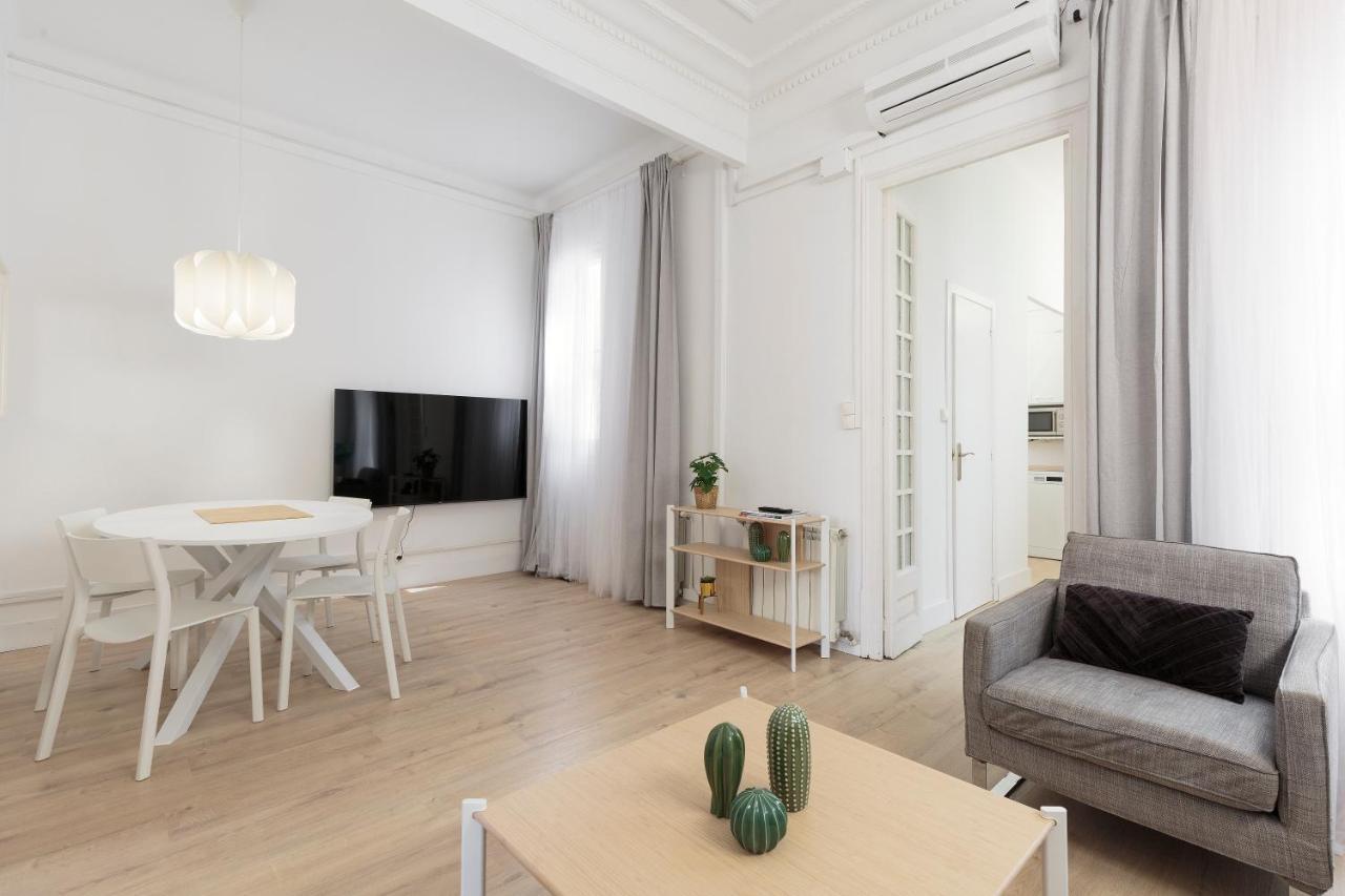 Suites4days Gaudi Eixample Barcelone Extérieur photo